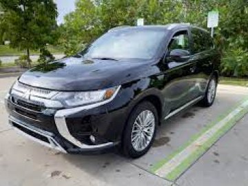 Mitsubishi Outlander Hybrid  car hire in Laranca